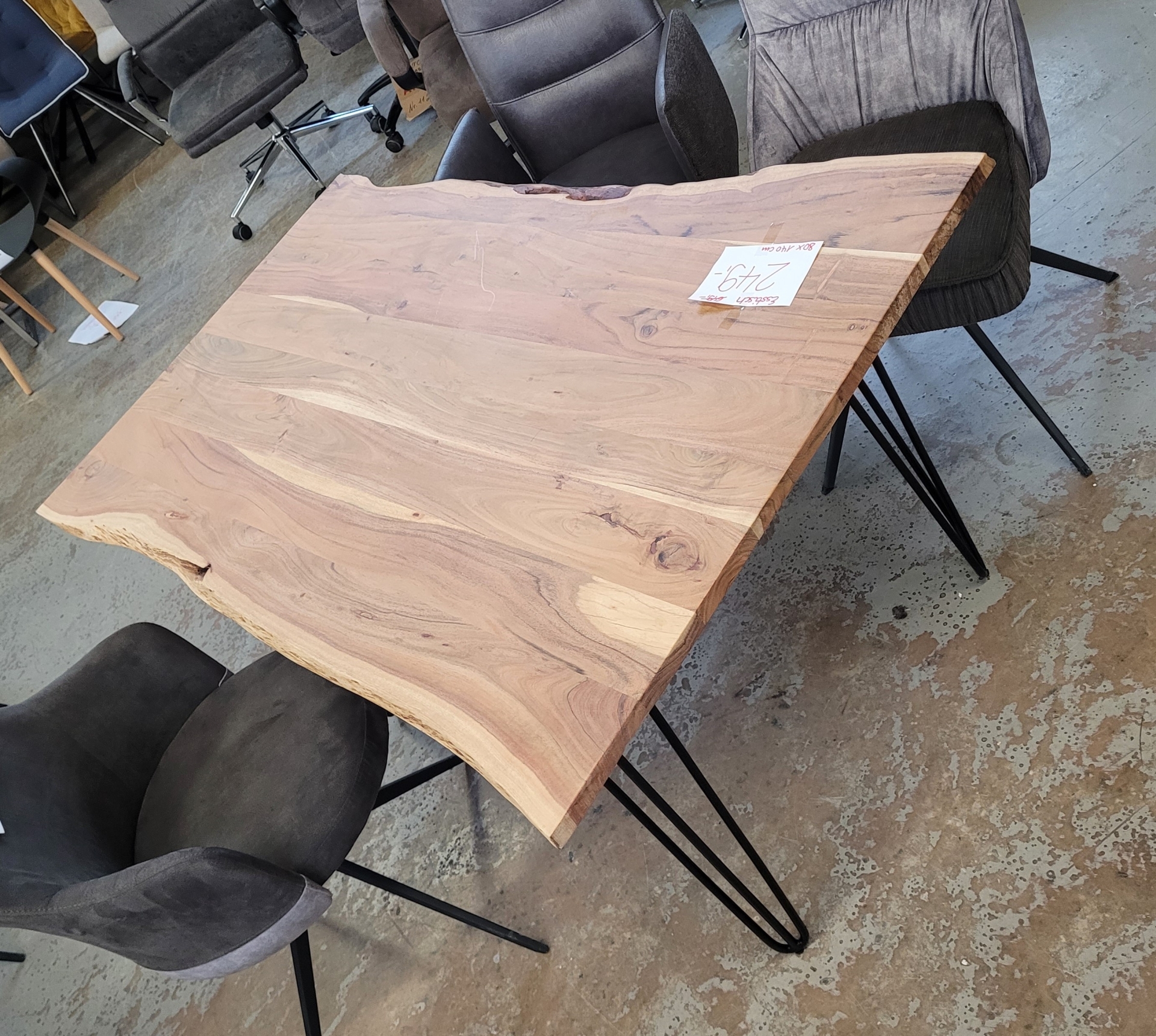 Esstisch Gutmann 140x80 cm Massivholz Baumkante